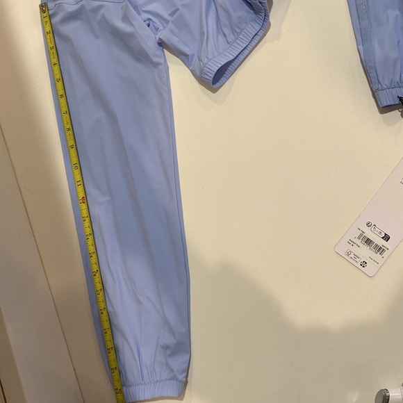 ALO Yoga Sky Blue Workout leggings. - Picture 7 of 9